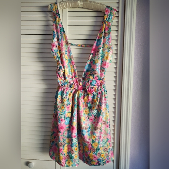 Beginning Boutique Dresses & Skirts - Beautiful Beginning Gorgeous Floral Backless Strappy Mini Dress